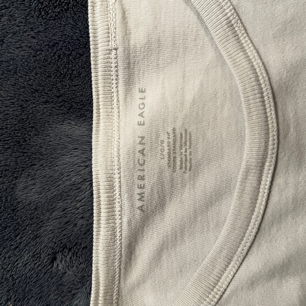 Multicolored American Eagle t-shirt